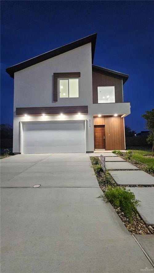 2711 Harmony St, Mission, TX, 78574-9416 | Card Image