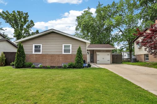 8931 Sandra Ln, Hickory Hills, IL, 60457-1658 | Card Image