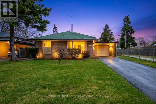 327 The Way West, Etobicoke, ON, M9R1H1 | Card Image