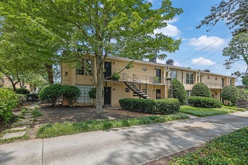 p3-5400 Roswell Rd, Sandy Springs, GA, 30342-1941 | Card Image