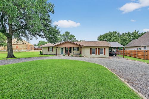 126 Pawnee Trl, Lake Kiowa, TX, 76240-9434 | Card Image