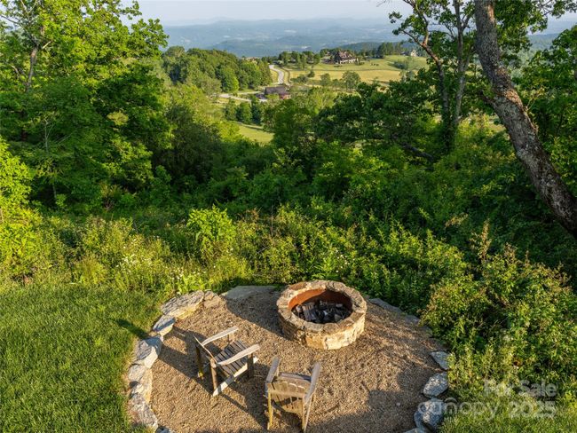 93 N Snow Ridge Dr, House other with 5 bedrooms, 7 bathrooms and null parking in Hendersonville NC | Image 12