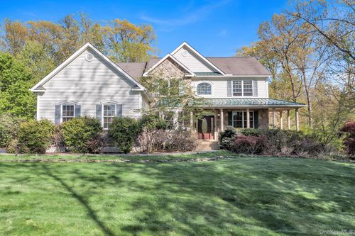 11 Orr Hatch, Cornwall, NY, 12518-1727 | Card Image