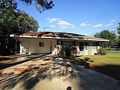 5500 Navaho Trl, Alexandria, LA, 71301-2830 | Card Image