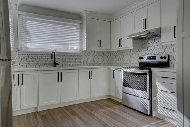 MAIN - 370 Colonsay Crt, House other with 3 bedrooms, 1 bathrooms and 2 parking in Oshawa ON | Image 7