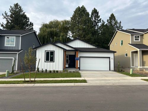 16485 E 30th Ln, Spokane Valley, WA, 99037-8065 | Card Image