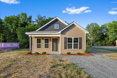 509 E Harnett St, Dunn, NC, 28334-4209 | Card Image