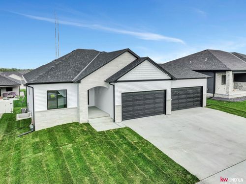 7510 Maxine Dr, Lincoln, NE, 68516-5396 | Card Image