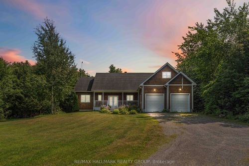 7900 Springhill Rd, Metcalfe, ON, K0A2P0 | Card Image