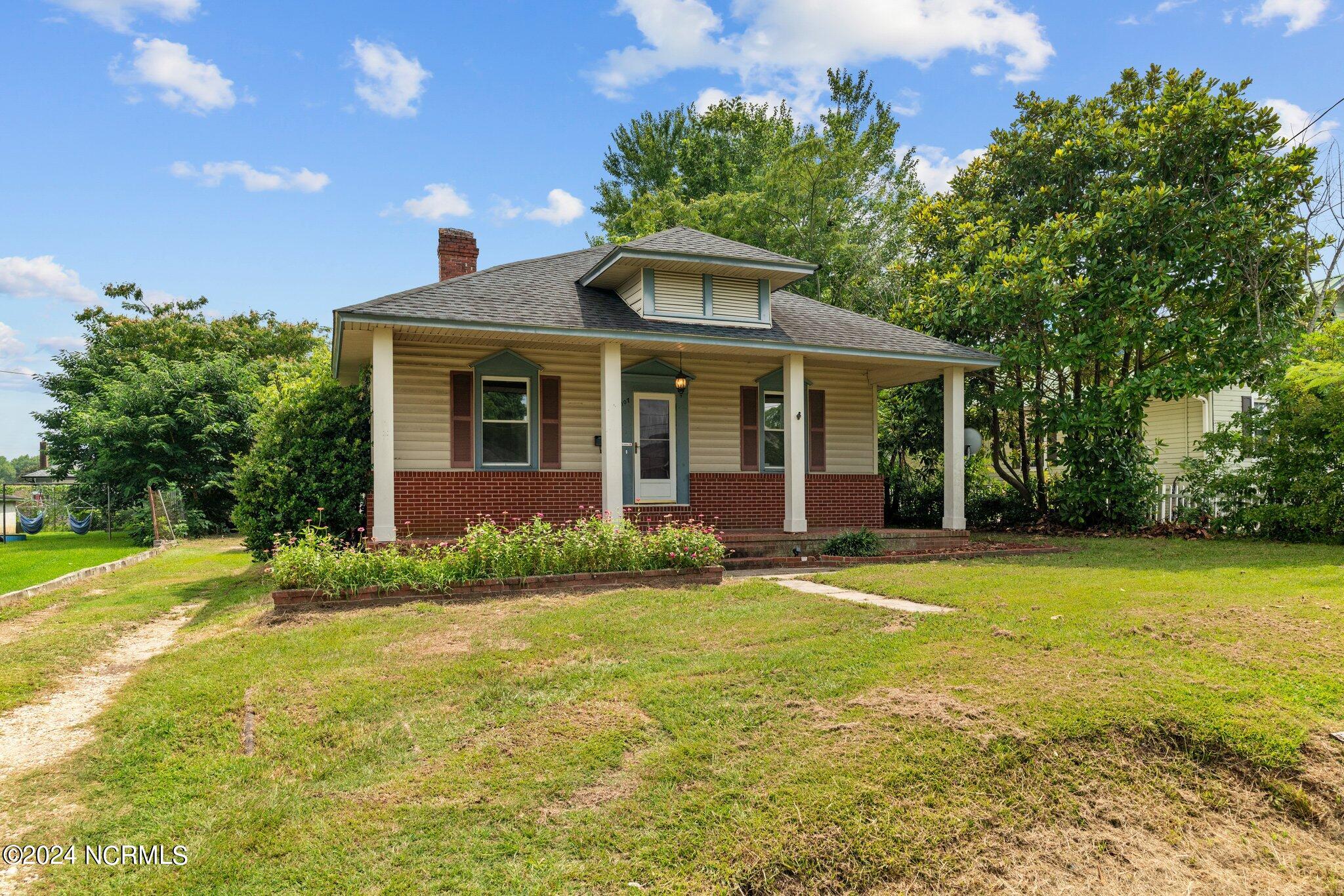 D St, Erwin, NC 28339