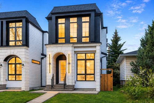 510 29 Ave Nw, Calgary, AB, T2M2M5 | Card Image