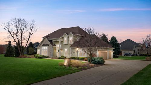 W289N6349 Blackhawk Dr, Hartland, WI, 53029-9448 | Card Image
