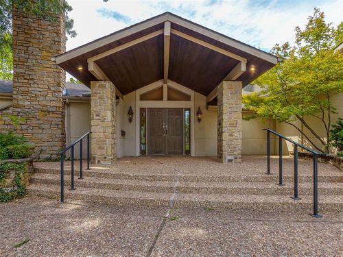 1600 Guilford Ln, Nichols Hills, OK, 73120-1220 | Card Image