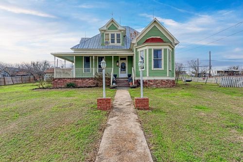 308 Broad St, Coupland, TX, 78615 | Card Image