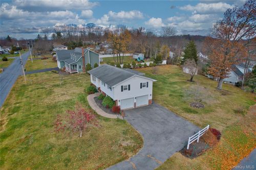 31 Rose St, Florida, NY, 10921-1617 | Card Image