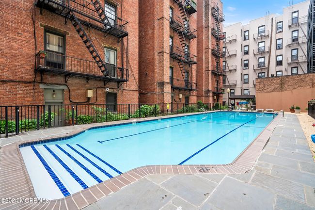 501 - 1115 Willow Ave, Condo with 3 bedrooms, 3 bathrooms and null parking in Hoboken NJ | Image 39