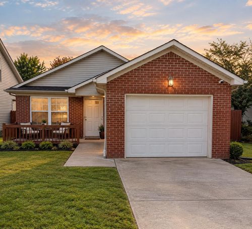 105 Clover Valley Dr, Lexington, KY, 40511-8818 | Card Image