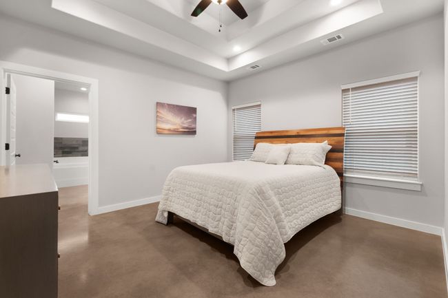 101 S Thomas Cv, House other with 3 bedrooms, 3 bathrooms and 4 parking in Burnet TX | Image 14