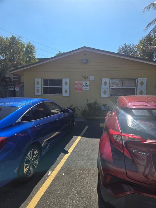 208 Sw 1st Ct, Pompano Beach, FL, 33060-4665 | Card Image