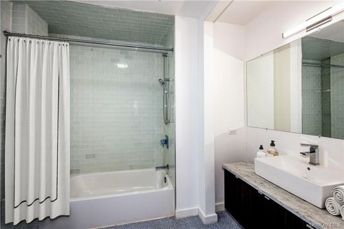 apt-3i-250 S Central Ave, Hartsdale, NY, 10530-3174 | Card Image