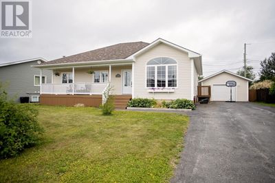 18 Russell St, House other with 3 bedrooms, 3 bathrooms and null parking in Gander NL | Image 2