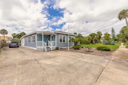 412 Revilo Blvd, Daytona Beach, FL, 32118-4606 | Card Image