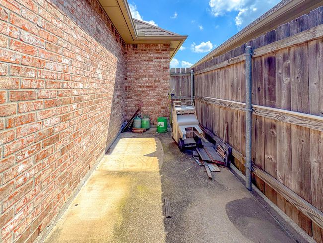 616 Mockingbird Pl, House other with 2 bedrooms, 3 bathrooms and null parking in Corsicana TX | Image 29
