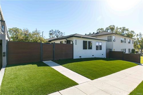 606 E Cypress Ave, Burbank, CA, 91501-1877 | Card Image