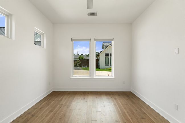B - 4020 Valley View Rd, House other with 3 bedrooms, 3 bathrooms and 2 parking in Austin TX | Image 28