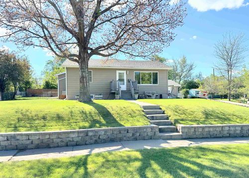 2038 12th Ave, Belle Fourche, SD, 57717-2210 | Card Image