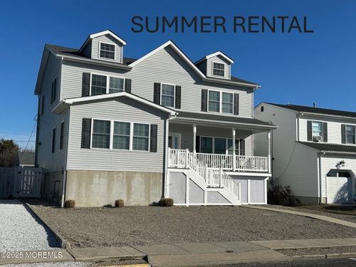 211 Trenton Ave, Point Pleasant Beach, NJ, 08742-3257 | Card Image
