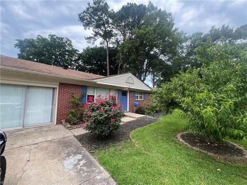 421 Brian Ave, Virginia Beach, VA, 23462-2001 | Card Image
