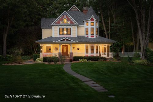 2586 N Hummingbird Pass, Midland, MI, 48642-7891 | Card Image