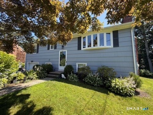 77 Valley View Rd, Norwalk, CT, 06851-1041 | Card Image