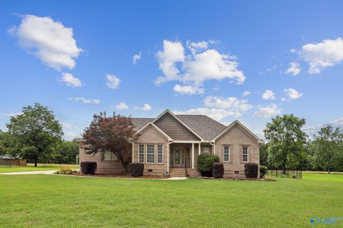 2801 Mountain View Dr, Southside, AL, 35907-6829 | Card Image