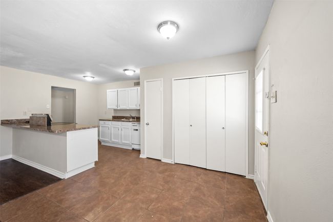 618 Live Oak Dr, House other with 3 bedrooms, 2 bathrooms and null parking in Mansfield TX | Image 4