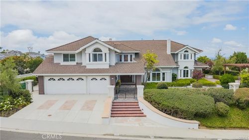 111 Hillcrest, Irvine, CA, 92603-3743 | Card Image