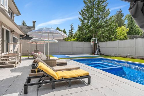 2021 Rufus Dr, North Vancouver, BC, V7J3N2 | Card Image