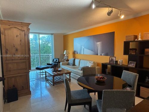 apt-318-2000 N Bayshore Dr, Miami, FL, 33137-5115 | Card Image