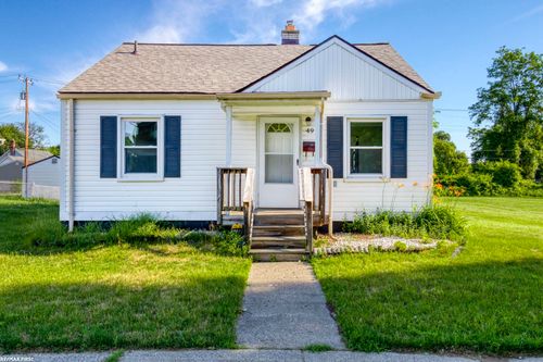 49 Fessenden St, Mount Clemens, MI, 48043-5909 | Card Image