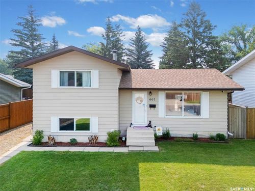 607 Priel Cres, Saskatoon, SK, S7M4K9 | Card Image