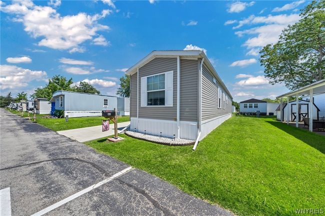 60 Lobue Lane, House other with 3 bedrooms, 2 bathrooms and null parking in Cheektowaga NY | Image 4