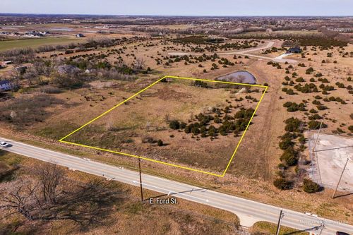 4.37+/- Acres E Ford St., Valley Center, KS, 67147 | Card Image