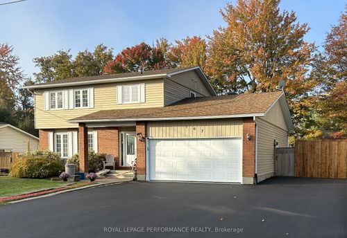 107 Dunlop Crescent, Russell, ON, K4R1B3 | Card Image
