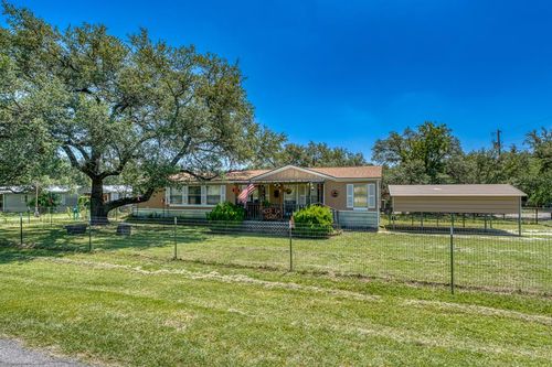 122 Heritage Dr, Johnson City, TX, 78636-4649 | Card Image