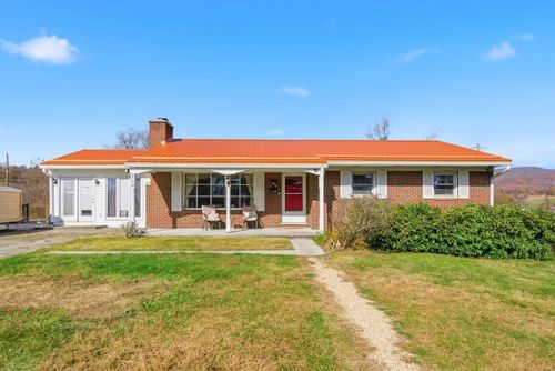 200 Douglas Ln, Pearisburg, VA, 24134-1419 | Card Image