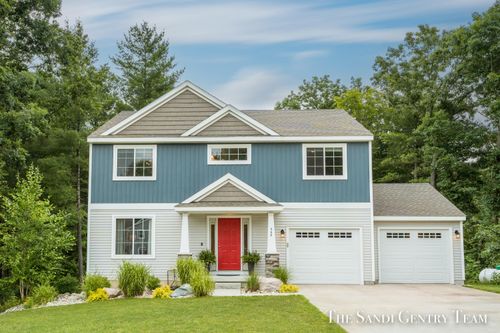 568 Riverhills Dr, Newaygo, MI, 49337-9390 | Card Image