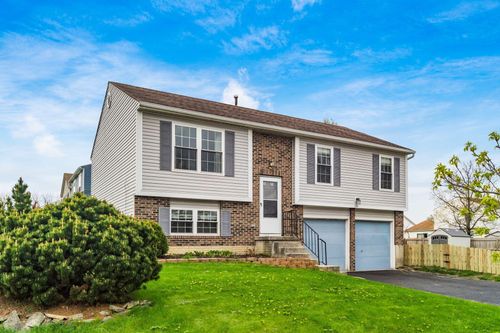 5397 Sawatch Dr, Columbus, OH, 43228-8201 | Card Image