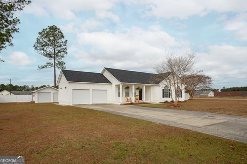 6668 Pine Ridge Cir, Blackshear, GA, 31516-5357 | Card Image