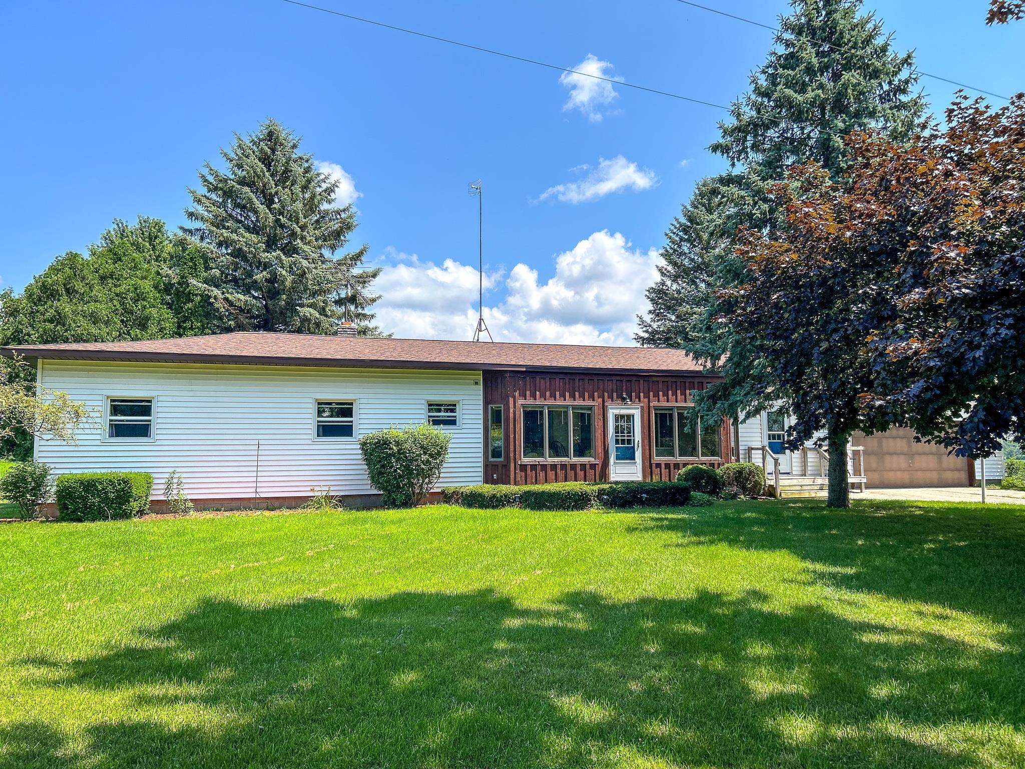 Kirk Rd, Vassar, MI 48768